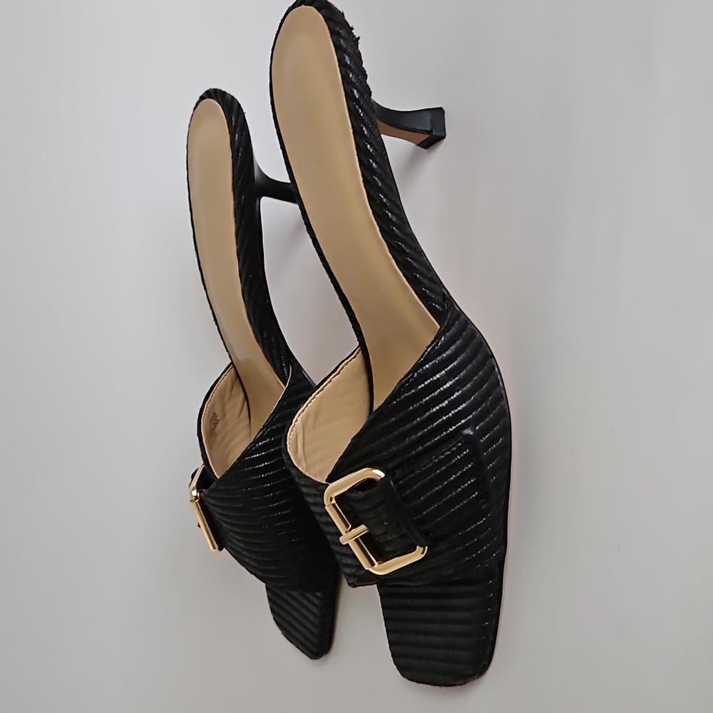 NEW Ann Taylor Black Gold Buckle Slide Kitten Heel Sandal Size 9.5 - Picture 17 of 17